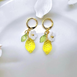 Glass Lemon Earrings, Citrus Earrings, Fruit Earrings, Dangle Earrings, Food Earrings, Gifts, Summer Earrings, Cute Earrings