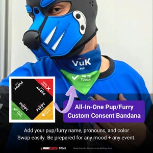 Könnte beinhalten: Ein blau-schwarzes Welpenmasken- und Halstuch-Set. Das Halstuch trägt den Text "VuK PUP" und "OK TO TOUCH". Eine Grafik zeigt die Einverständnisoptionen. Der Text lautet "All-In-One Pup/Furry Custom Consent Bandana".