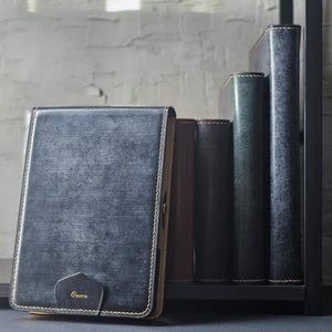 PenMuseum Ceora | Leather Pen Case | 5–10 Slot Fountain Pen Holder | Book-Inspired Display Case | Magnetic Closure | Handmade