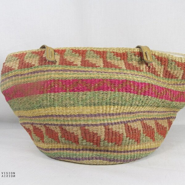 1970s Woven Basket purse with Colorful Geometric Design
