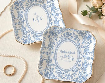 Custom Monogram Ceramic Ring Holder, Personalized Ring Dish, Floral Trinket Dish, Bridal Shower & Wedding Gift for Her