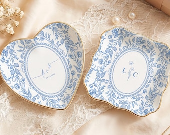 Bandeja para anillos personalizada con diseño Toile de Jouy, bandeja de cerámica para joyas a medida, regalo de compromiso para parejas, soporte para anillos de boda.