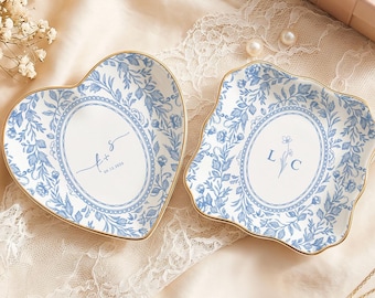 Personalized Toile De Jouy Ring Dish, Custom Ceramic Jewelry Tray, Wedding Ring Holder, Engagement Gift for Couple