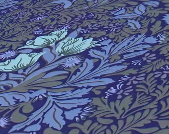 William Morris Style Blue Floral Wallpaper: Vintage Botanical Wall Decor
