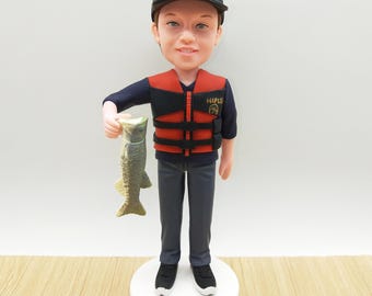 Spersonalizowana figurka wędkarza: ręcznie robiony prezent wędkarski z żywicy