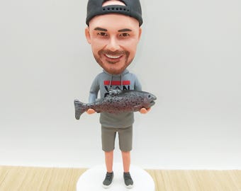 Spersonalizowana figurka wędkarska: ręcznie robiony prezent z żywicy dla rybaka
