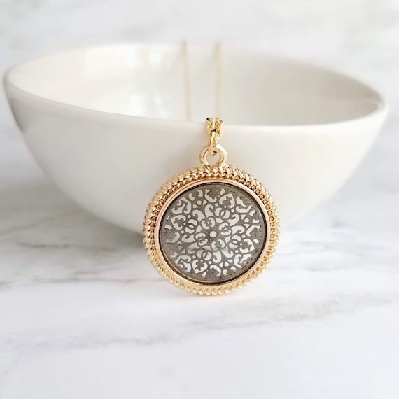 Etsy gold shop medallion necklace