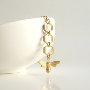 Gold Honeycomb Necklace, gold bee necklace, honeybee necklace, bumblebee necklace, gold hexagon necklace, delicate gold chain, hive necklace