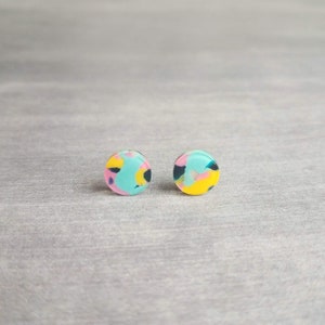 Multicolor Small Round Stud Earrings, hypoallergenic earring, colorful stud, post earring, 80s earring, splatter color turquoise pink yellow