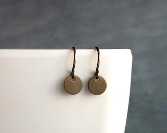 Small Disk Earrings, bronze disk earrings, antique bronze earrings, antique brass disk earrings, 6mm round disk, tiny disk earring, little