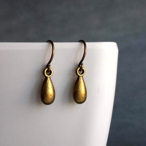 Antique Brass Drop Earrings, small drop earrings, simple teardrop earring, little bronze drop earring, rustic dangle earring, dainty earring