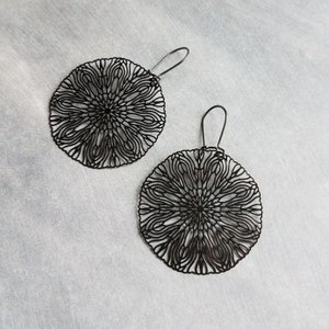 Large Black Filigree Earrings, round black earrings, thin earrings, cut out earrings, big earrings, floral earrings lightweight kidney