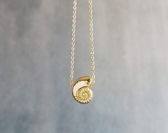Gold Seashell Necklace, little spiral shell, nautilus necklace, snail shell pendant, small gold shell charm, ocean necklace, beach jewelry