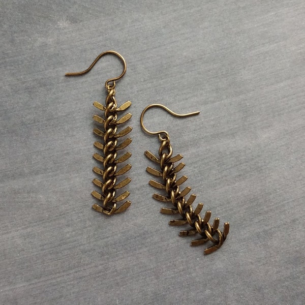 Bronze Arrow Earrings, antique brass earring, long modern earring, chevron earring, fish bone earring, spine vertebrae, feather earring