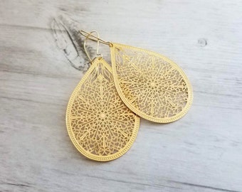 Gold Filigree Teardrop Earring, large statement earring, large drop earring, gold teardrop earring cut out earring large lightweight earring