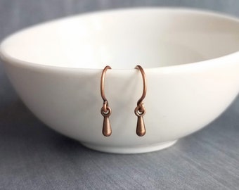 Copper Teardrop Earrings, copper drop earring, tiny copper earring, antique copper earring, small copper drop earring, copper dangle earing