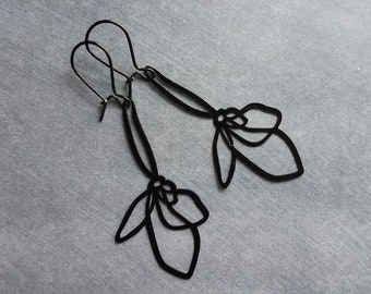 Large Black Flower Earrings, long black earrings, thin earrings, cut out earrings, big earrings, flower outline earring, lightweight kidney