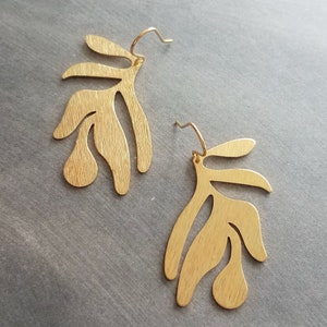 Orecchini tropicali, orecchini in foglia d'oro, orecchini monstera, orecchini con foglie tropicali, orecchini da spiaggia, grandi orecchini in oro, grandi orecchini, leggeri