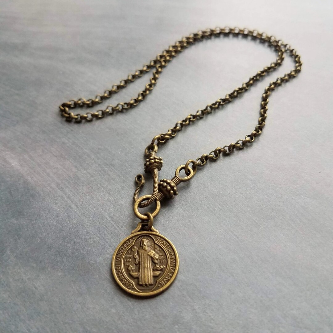 HOPE Shield Pendant on 16-18