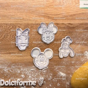 Mickey&#39;s and Friends Cookie Cutter Stamp Set Disney Party Supply Kitchen Tool Baking Gift Disney Fan Favorite Character Cookie Maker Kitchen