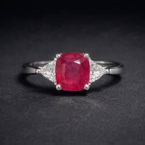 Anillo de rubí natural sin calor de 2,01 ct, rubí Winza con trillón de diamantes, certificado GRS, anillo de compromiso de rubí de tres piedras, platino