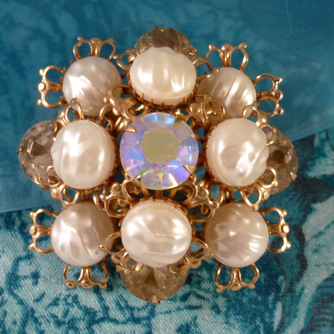Vintage Molded Pearl and AB Rhinestone Brooch Pin - Etsy