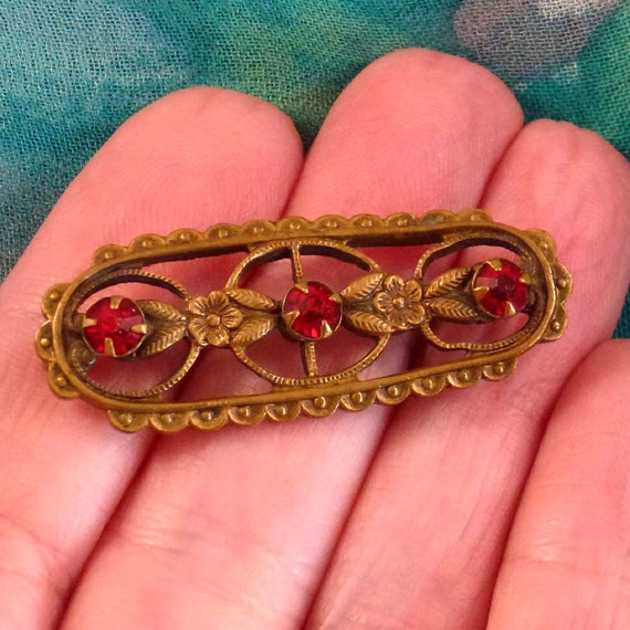 Vintage Victorian Brooch, Red Rhinestone Pin with… - image 3