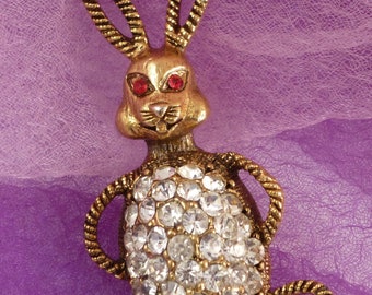 Vintage Rhinestone Bunny Rabbit Figural Brooch Pin