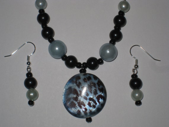 Animal Blues Necklace and Earring Set