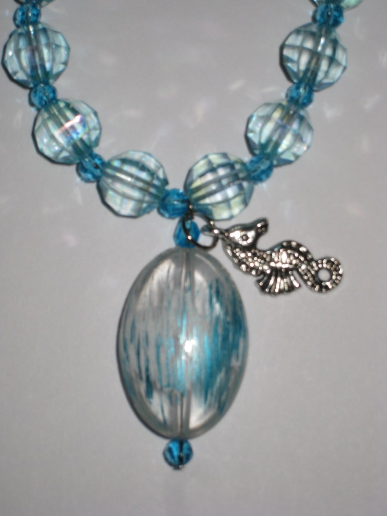 Seaside Seahorse Necklace image 2