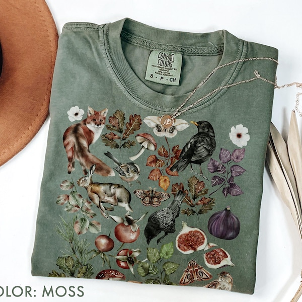 Camiseta Criaturas del Bosque Comfort Colors®, Animales del Bosque Cottagecore, Camiseta Botánica, Camiseta Zorro Conejo Pájaro Seta e Higo, Camiseta Dark Academia