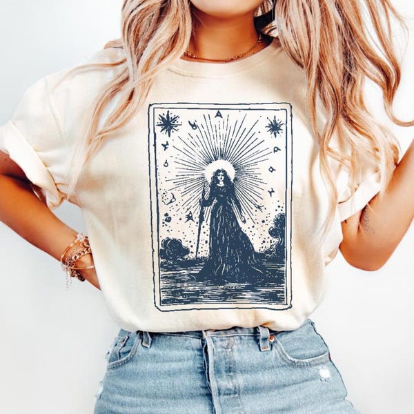 Camiseta Feminista Bruxa Tarô Cores Confortáveis, Camiseta Feminista Bruxa Vintage Halloween, Camiseta Feminista com Vibrações de Bruxa, Camiseta Feminina, Presente de Bruxa
