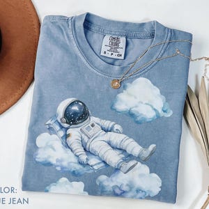 Rymdastronautskjorta Comfort Color®, Drömsk astronautmoln-t-shirt, Kosmisk rymdskjorta, Galaxälskare-gåva, Astronomskjorta, Astronomi-gåva