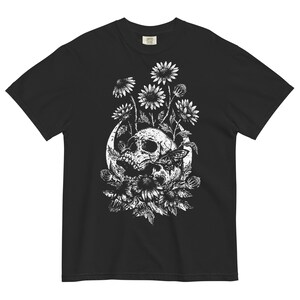 Unisex garment-dyed heavyweight t-shirt