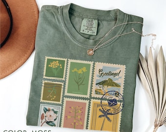 Vintage Briefmarken Comfort Farben Shirt, Retro Briefmarken Grafik T-Shirt, Trendy Vintage Reise Shirt, Geschenk für den besten Freund, Festtagsurlaub T-Shirt
