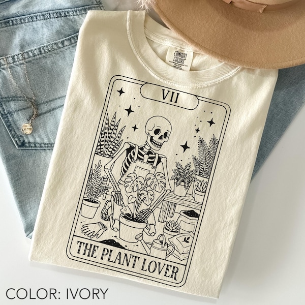 Camiseta Tarot para Amantes de Plantas Comfort Colors®, Camiseta com Estampa de Planta Esqueleto, Camiseta com Carta de Tarot para Plantas de Interior, Camiseta para Jardineira, Presente para Amante de Plantas