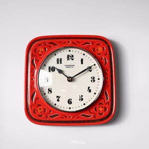Vintage Wall Clock, 70s Dugena Ceramic Clock, Red Wall Clock, Floral Relief, Battery Operated, German Retro Clock, Midcentury Decor