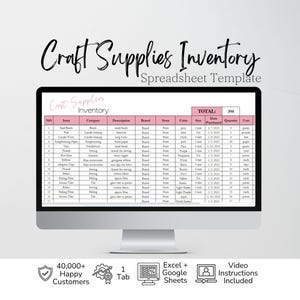 Pode incluir: Um monitor de computador exibindo um modelo de planilha de inventário de materiais de artesanato. A tabela inclui colunas para item, categoria, descrição, marca, estoque, cor, tamanho, data da compra, quantidade e unidade. O texto abaixo inclui 40.000+ clientes satisfeitos, 1 aba, Excel + Google Sheets e instruções em vídeo incluídas.