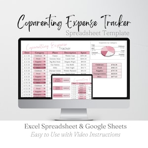 Op de afbeelding: Een witte keramische mok met een zwart handvat en de tekst "But First, Coffee" in een vetgedrukte, zwarte letter. De mok staat tegen een neutrale achtergrond, wat het eenvoudige ontwerp benadrukt.