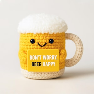 かぎ針編みのビールジョッキオーナメント - 手作りビール愛好家へのギフト、面白いドリンクデコレーション、かわいい毛糸のぬいぐるみ、バーカートアクセサリー、彼、彼女、お父さんへのユニークなギフト