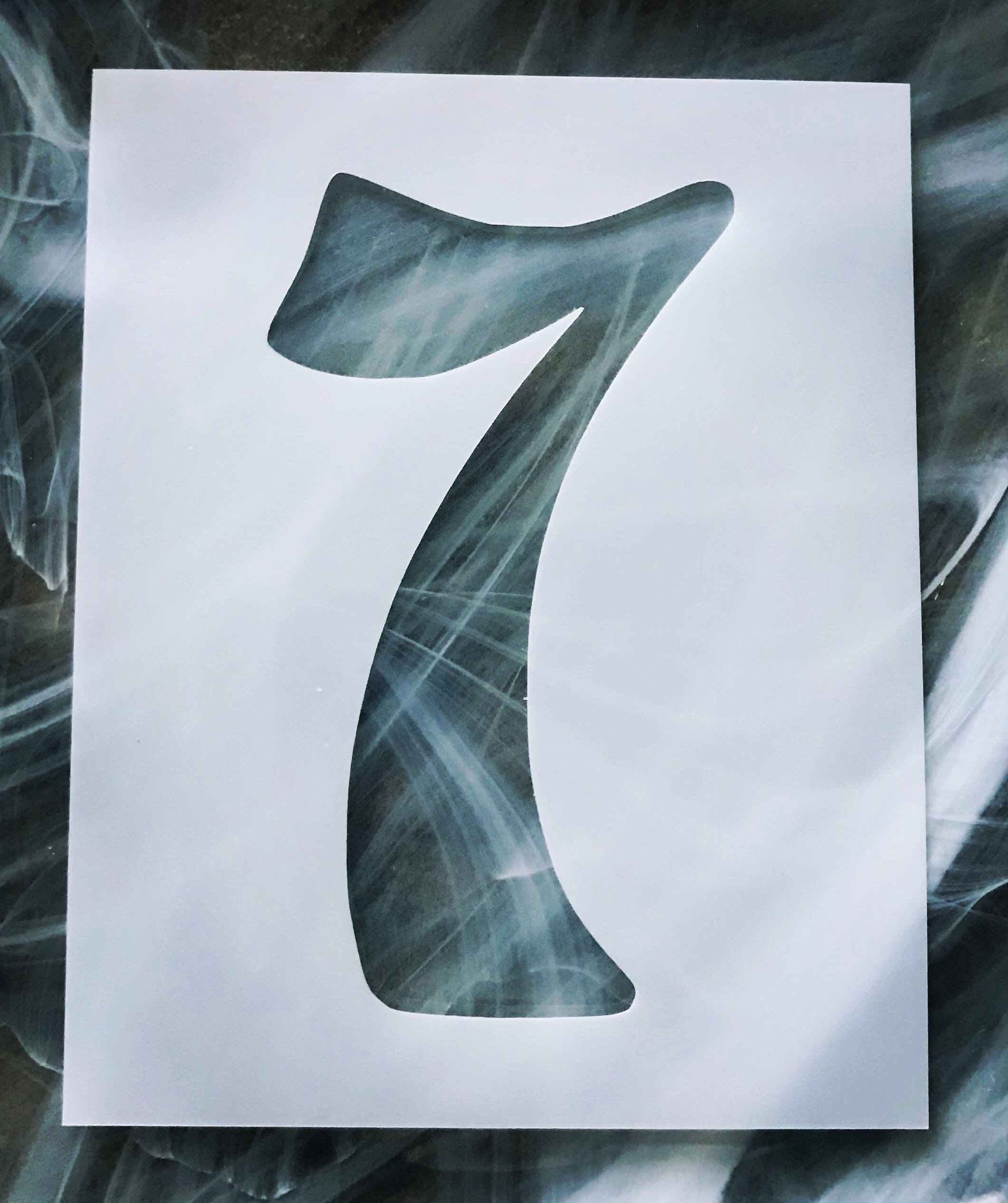 Number Seven Stencil