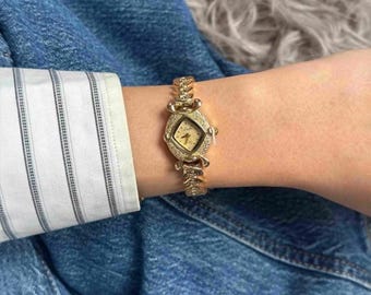 French Vintage Gold Watch for Women, Small Barrel Dial Elegant Wristwatch, Exquisite Copper Alloy Quartz Watch, Luxury Gift for Her