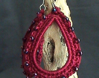 Gehaakte Dangle Oorbellen - kant oorbellen - Teardrop gehaakte oorbellen - vriendin cadeau - Lace fashion oorbellen - boho chic - fuchsia roze