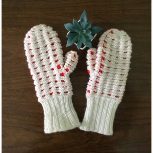 RED & WHITE Vintage Handmade Knitted Mittens - One Pair - Junior/Ladies - #643