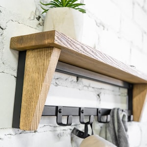 Perchero de pared con estante: organizador de entrada estilo granja
