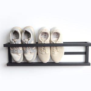 Entryway metal wall mounted shoe storage Unique open floating shelf Industrial schuhregal metal Modern hallway shoe organizer Custom shelves
