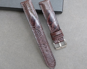 Correa de reloj de piel de avestruz marrón oscuro, hecha a mano. Personalizable. Disponible en todos los tamaños.