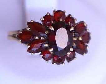 NO TARIFF Vintage Faceted Garnet Ring Yellow Gold 333 Size 8