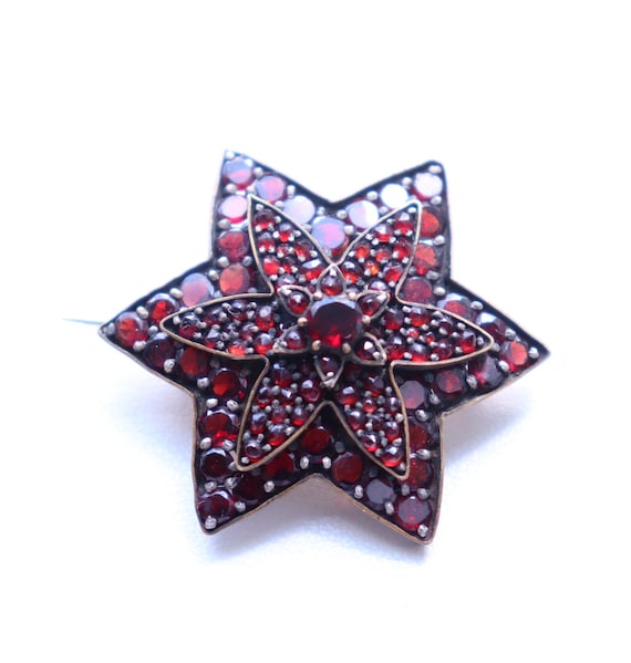 アンティーク ボヘミアン ガーネット ブローチ 星形 Tombac 金メッキ