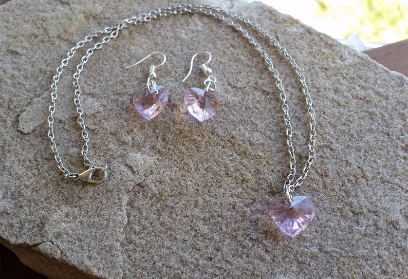 Gift ideas her Pink Crystal Heart Necklace and Earrings Jewelry Set Bridal Bridesmaids Gifts soft light Simple Valentine/'s Day Fashions